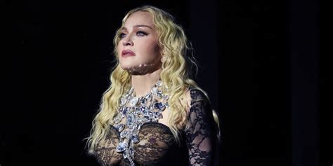 Madonna a Milano: le star e Donatella Versace sul palco